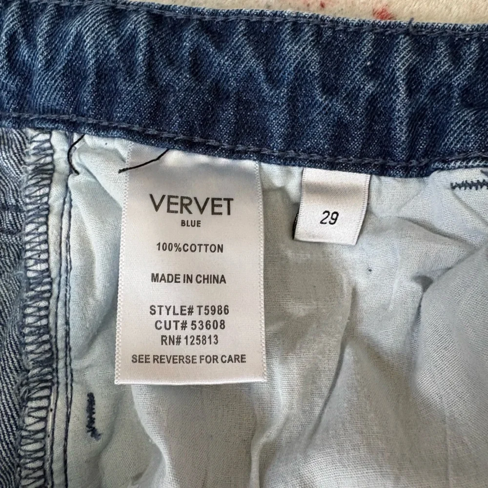 Vervet jeans distressed